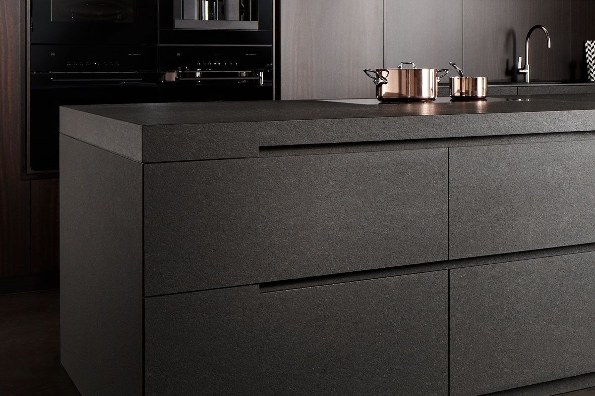 Granit Nero Assoluto — grain et profondeur de la pierre noire