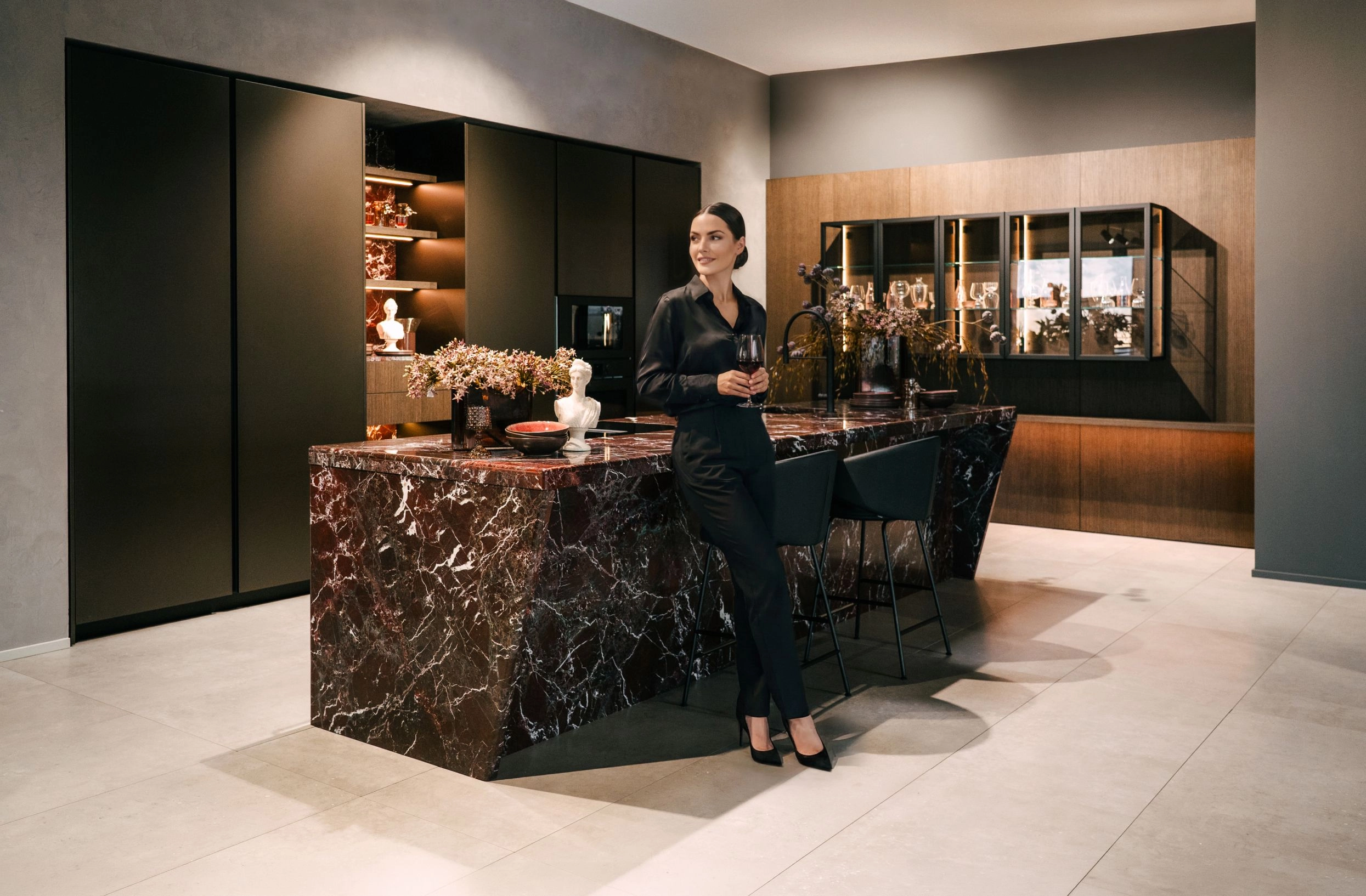 Cuisine Zecchinon Cucine — composition complète, îlot central et coin repas, design contemporain italien