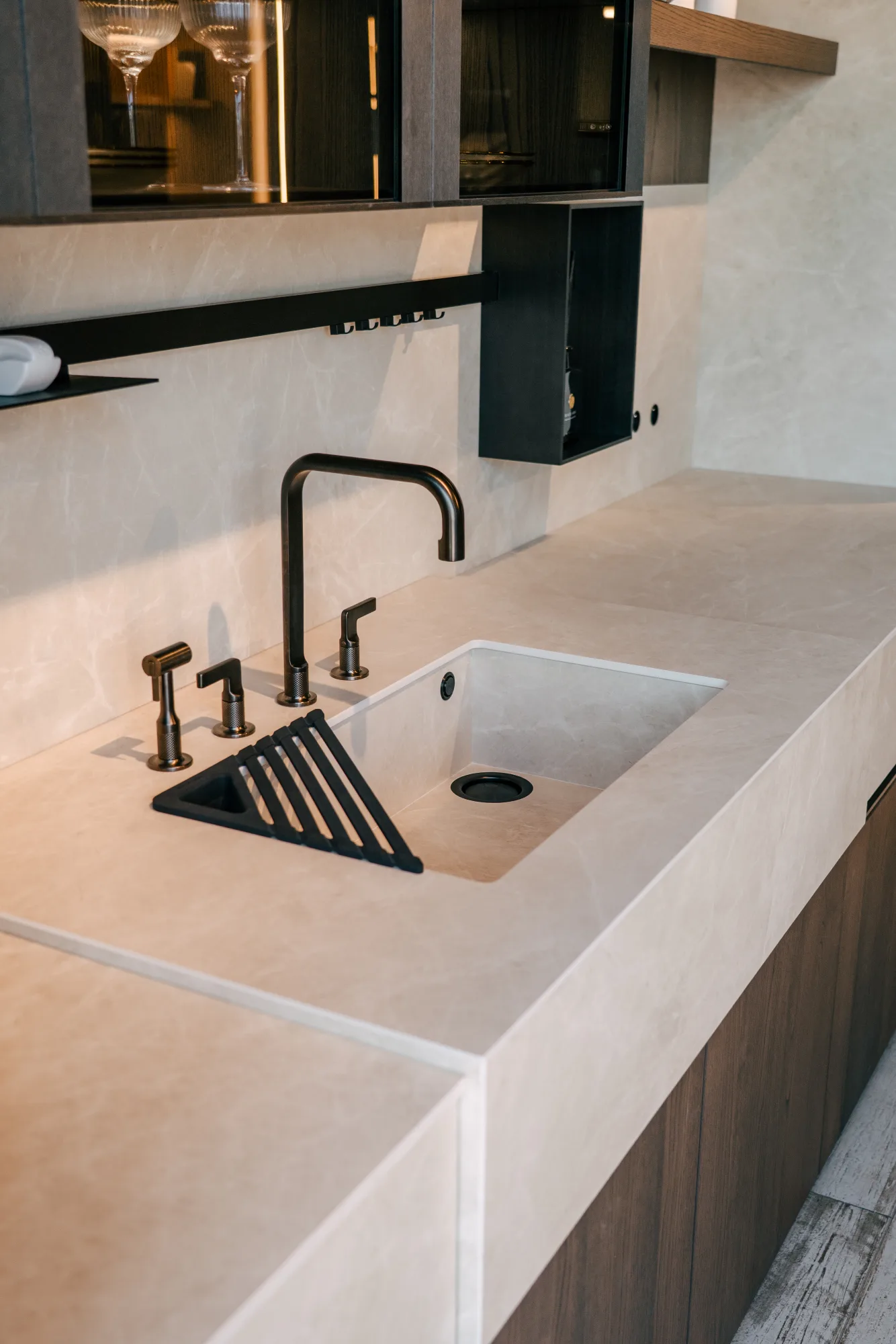 Showroom L'atelier Contemporain aux Docks de Biarritz